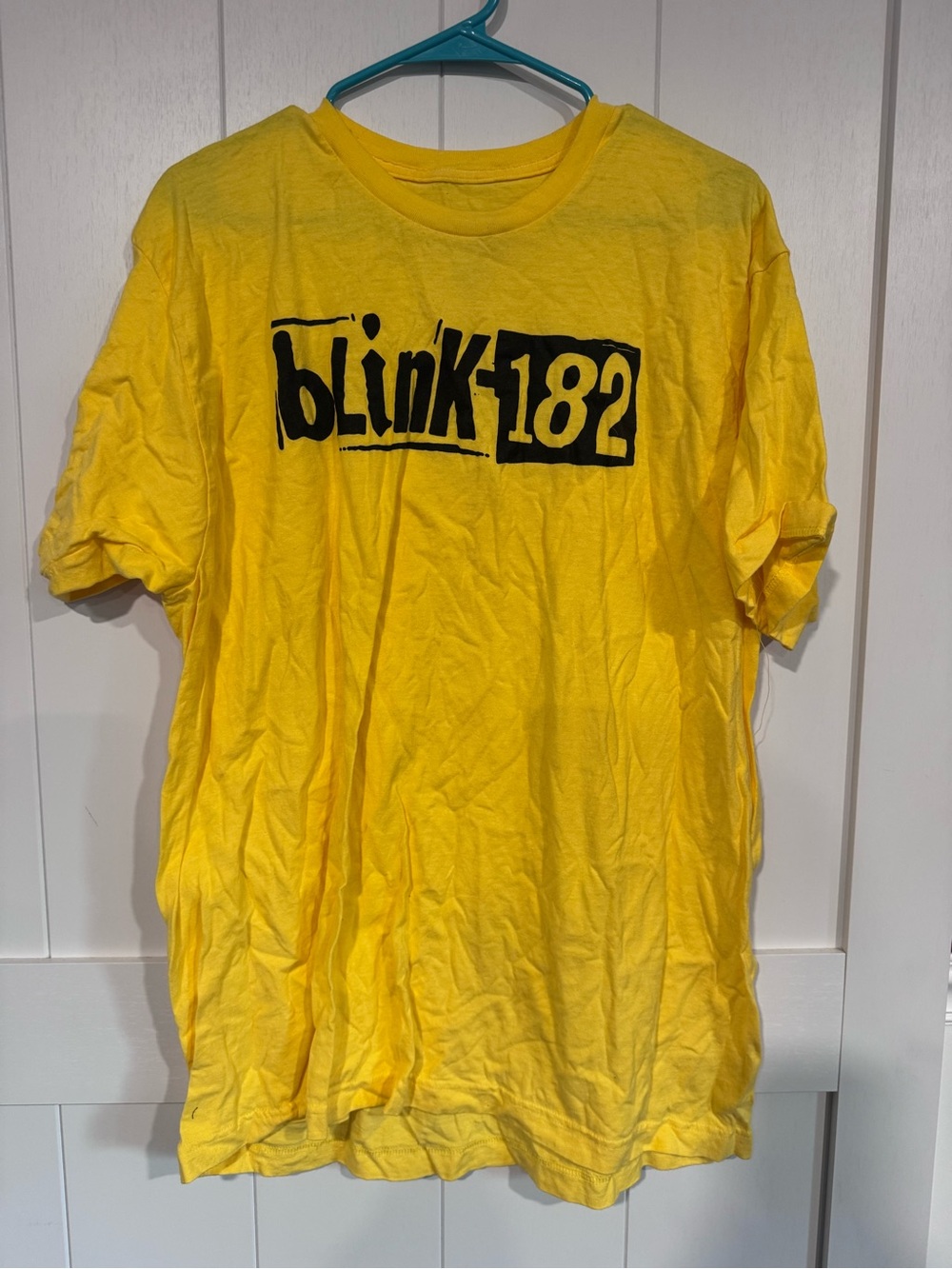 blink-182 Yellow Graphic Tee - Men’s Short Sleeve Shirt